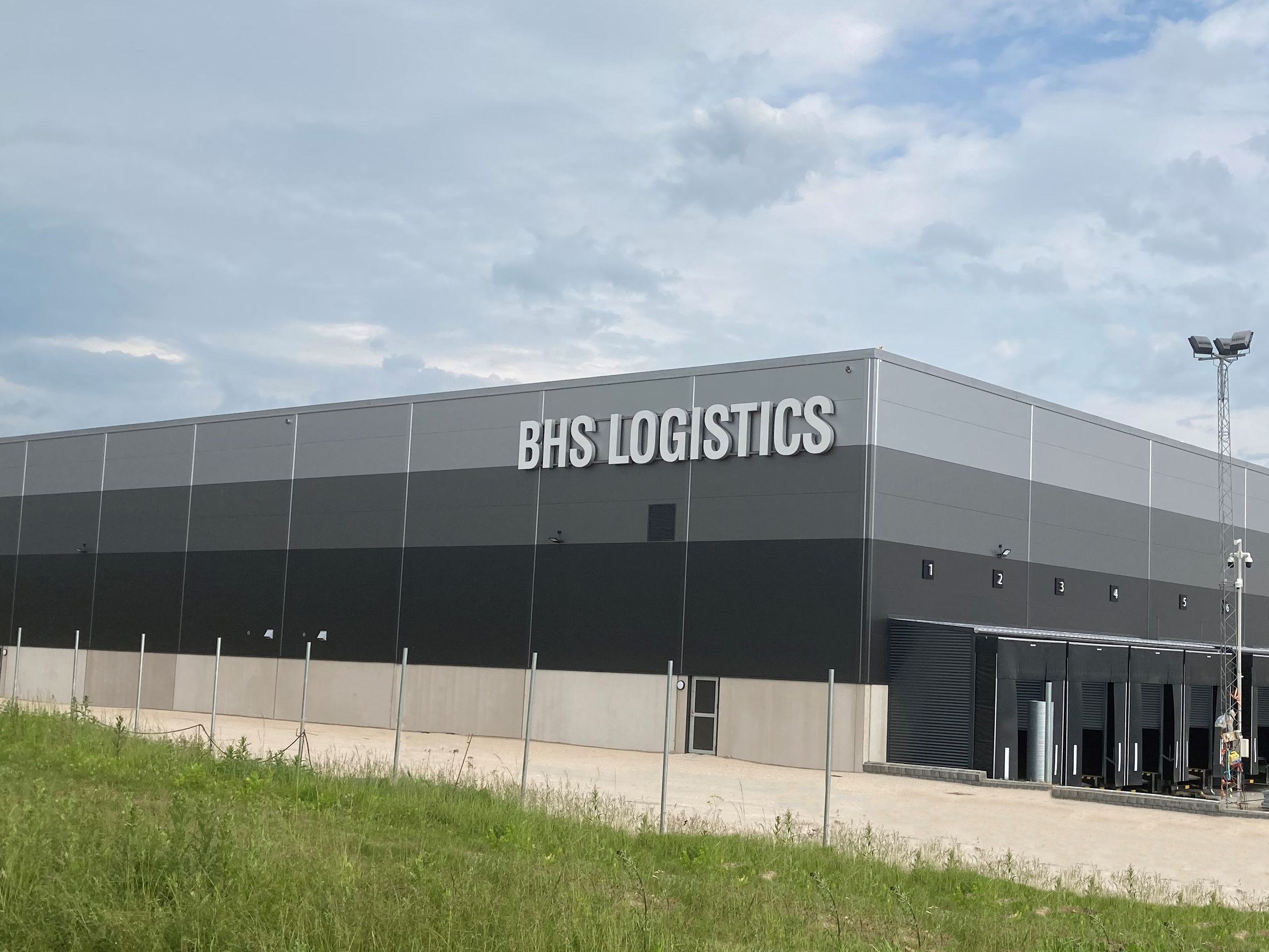 Facadeskilt / Løse bogstaver BHS Logistics