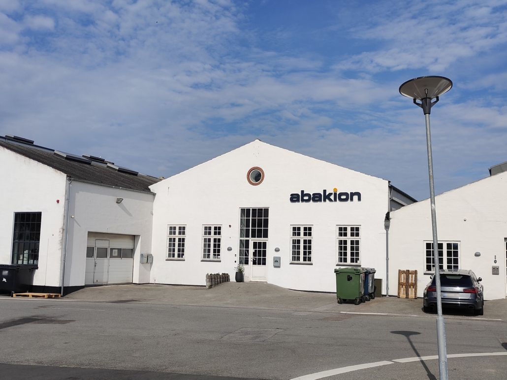 Abakion Køge facadeskilt / firmaskilt